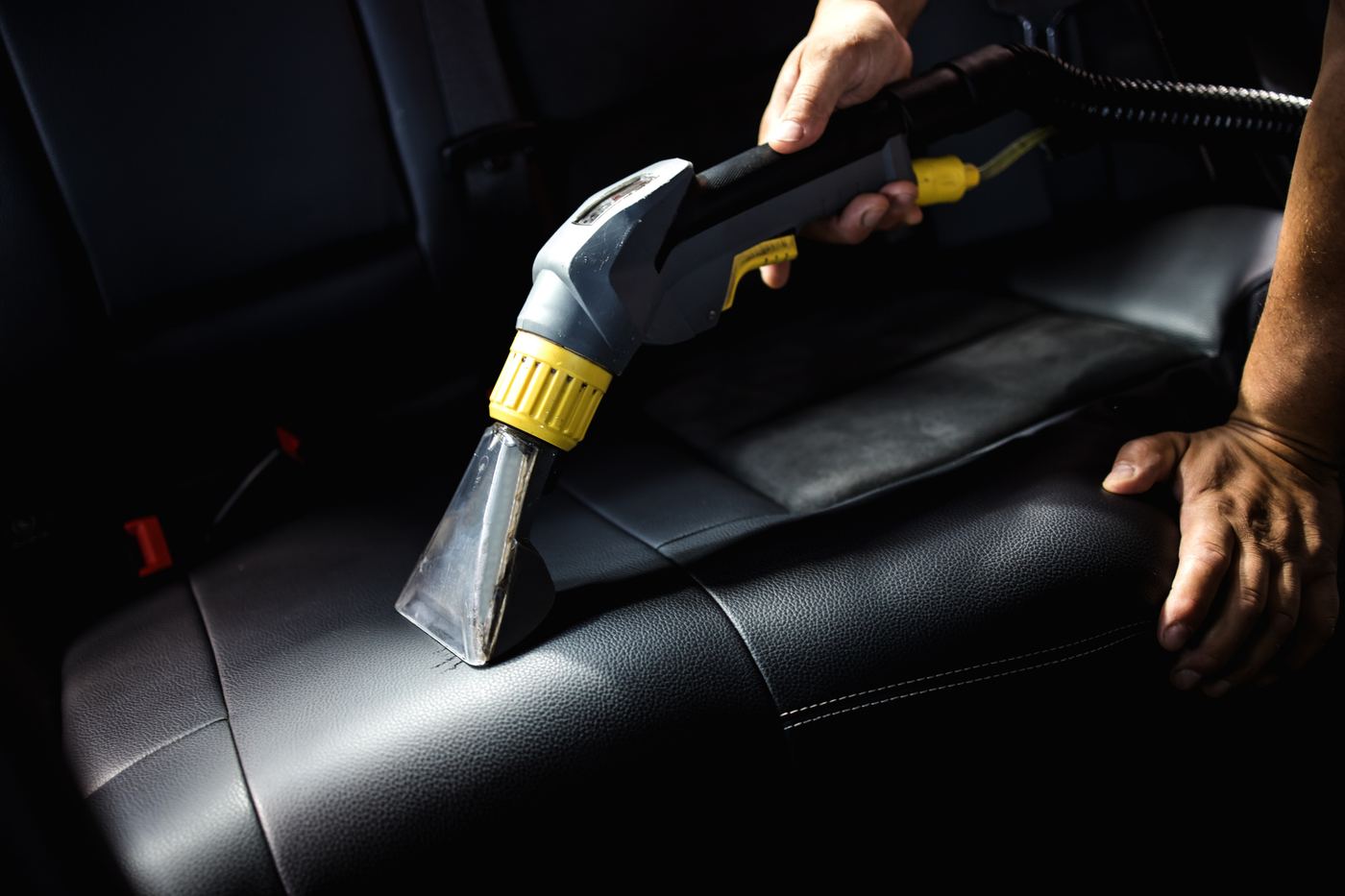 Autóbelső tisztítás